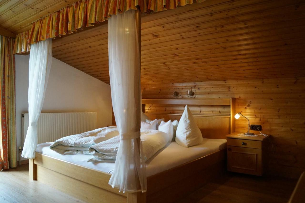 Schusterhof Apartment Innsbruck Bagian luar foto